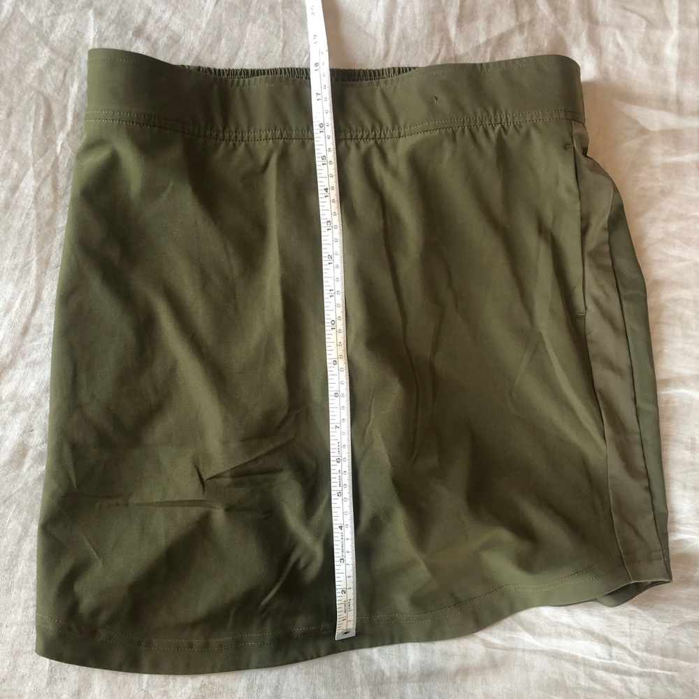 Eddie Bauer skirt with shorts